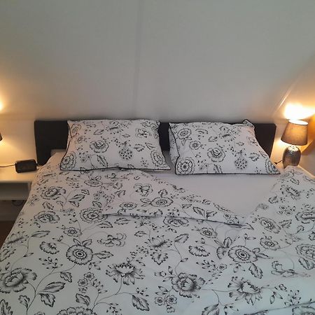 Top Appartement Short Stay In Mooie Omgeving Kortenhoef. エクステリア 写真