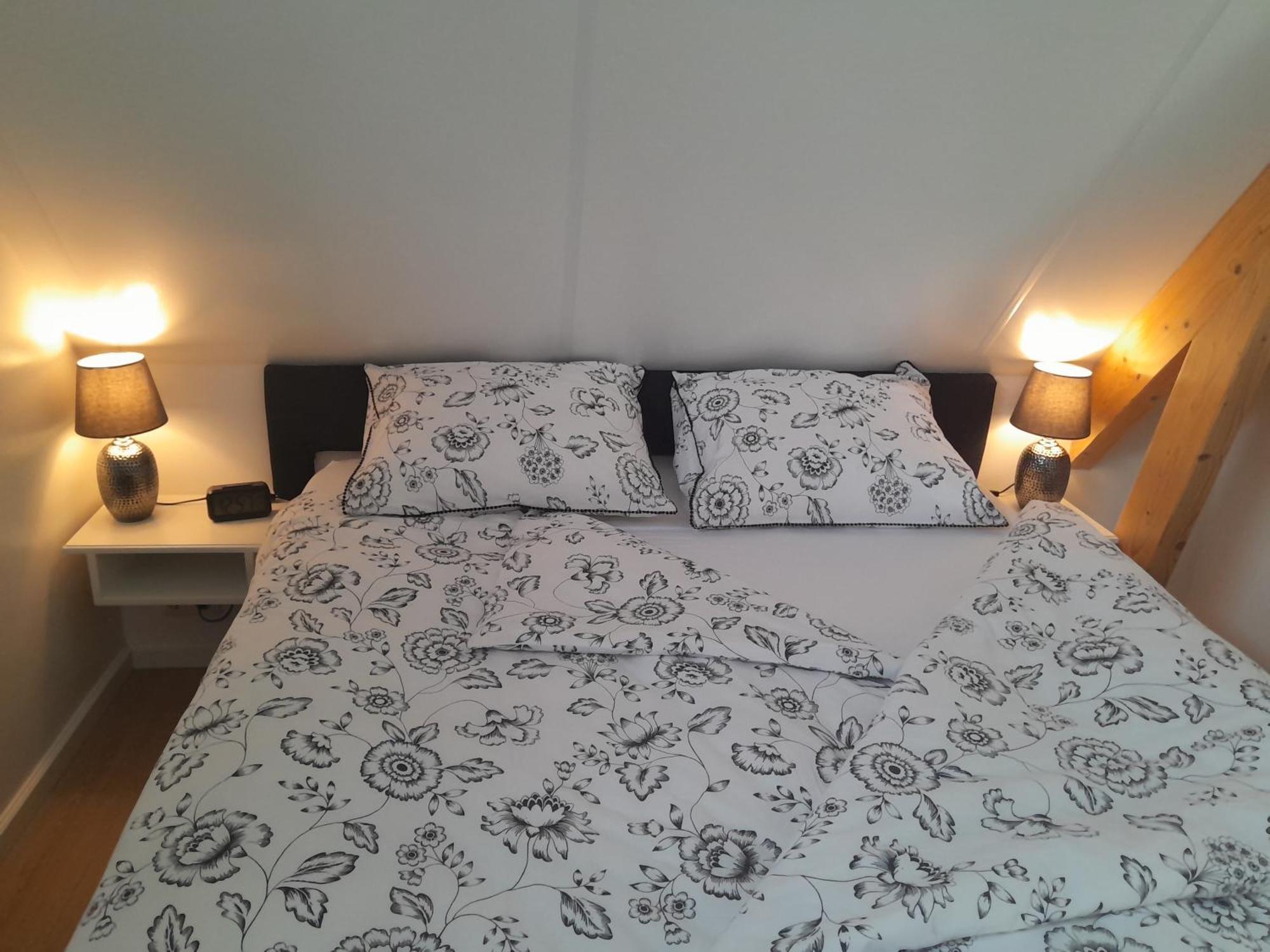 Top Appartement Short Stay In Mooie Omgeving Kortenhoef. エクステリア 写真