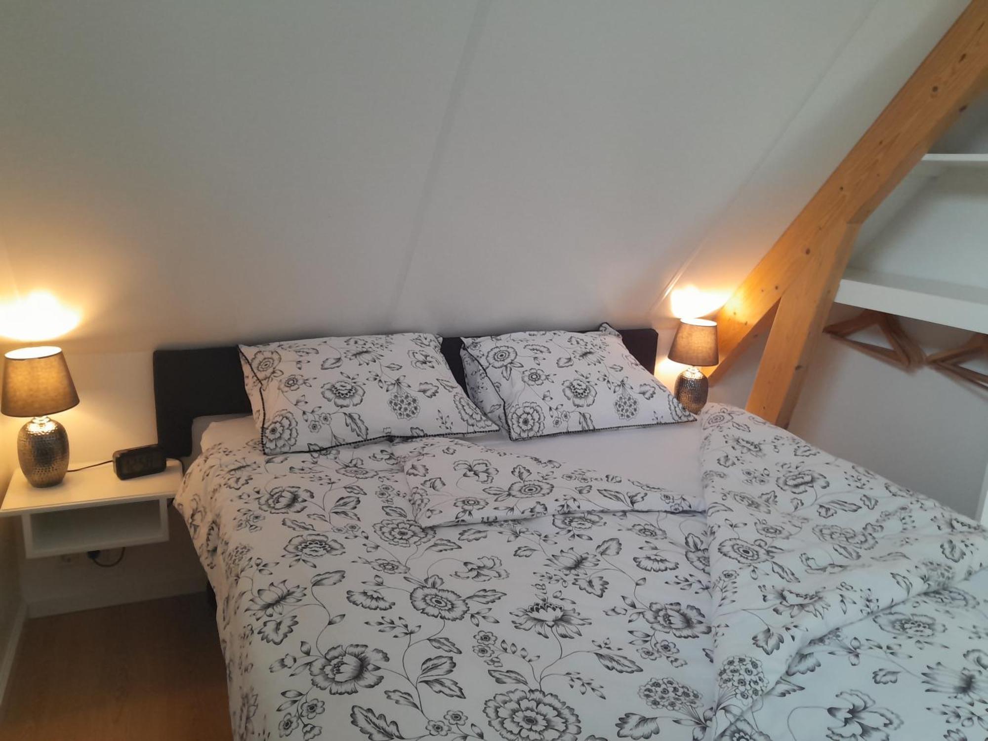 Top Appartement Short Stay In Mooie Omgeving Kortenhoef. エクステリア 写真